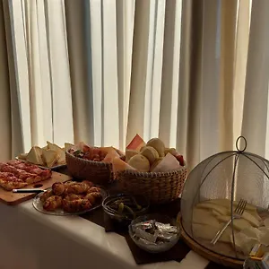 https://hotel-valbella-bardolino.hotelinveneto.com