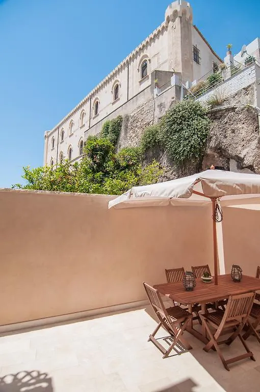 Intalloi Bed & Breakfast Noto